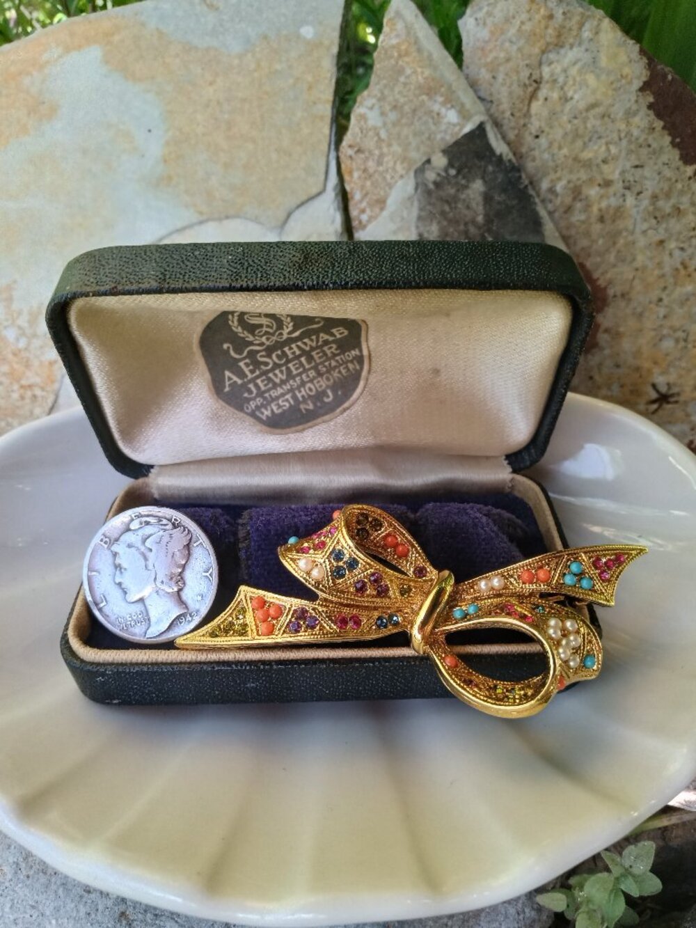 D'Orlan "Buried Treasure" Bow Brooch